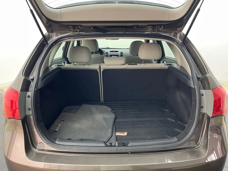 2013 Kia Forte - Image 28 of 31
