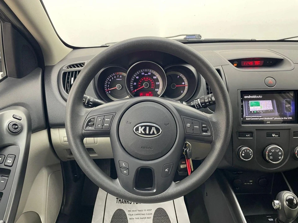 2013 Kia Forte - Image 19 of 31