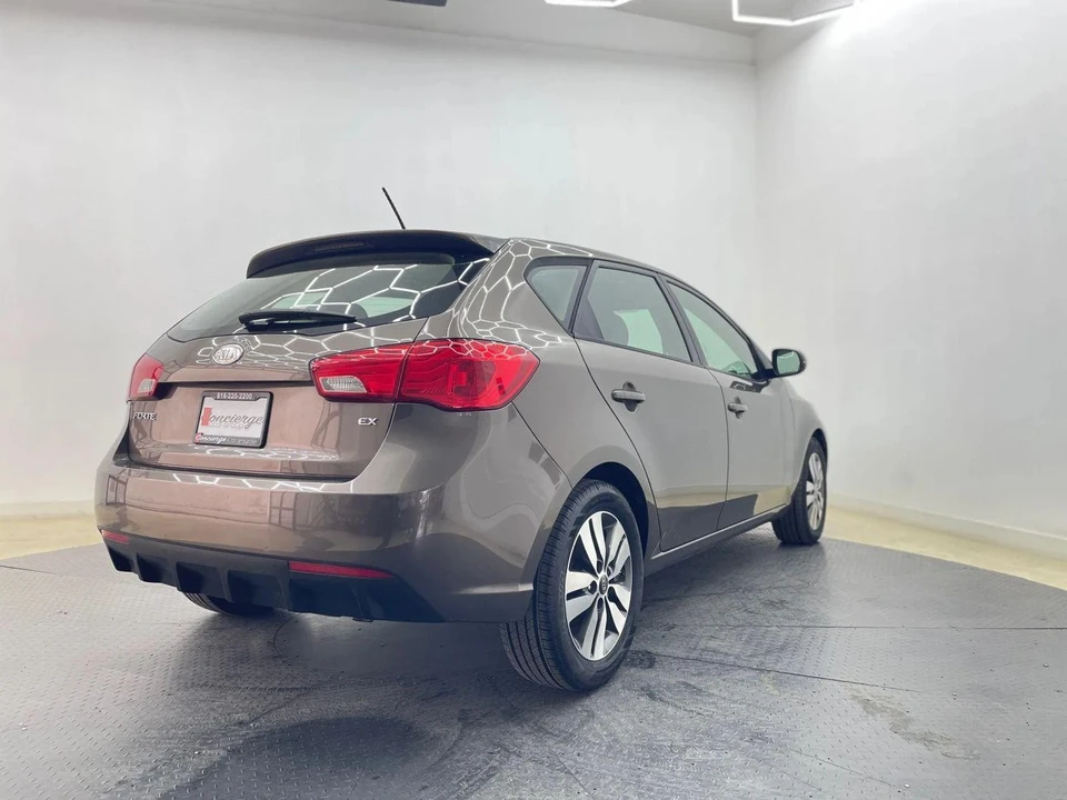 2013 Kia Forte - Image 4 of 31