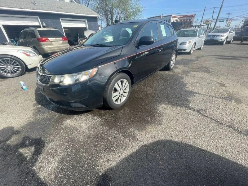2013 Kia Forte - Image 9 of 12