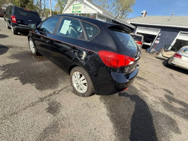 2013 Kia Forte - Image 10 of 12