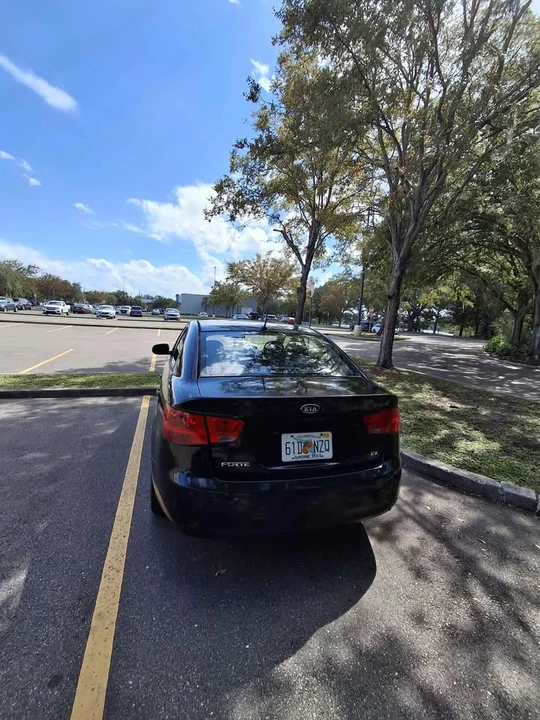 2013 Kia Forte - Image 5 of 10