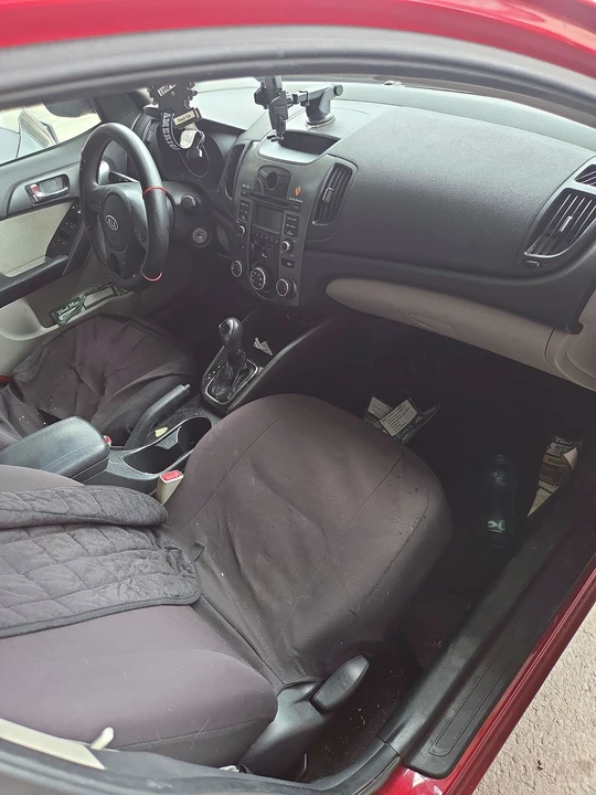 2013 Kia Forte - Image 6 of 9
