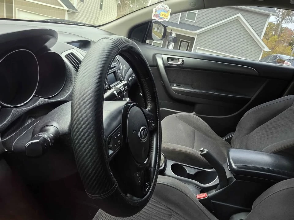 2013 Kia Forte - Image 2 of 4