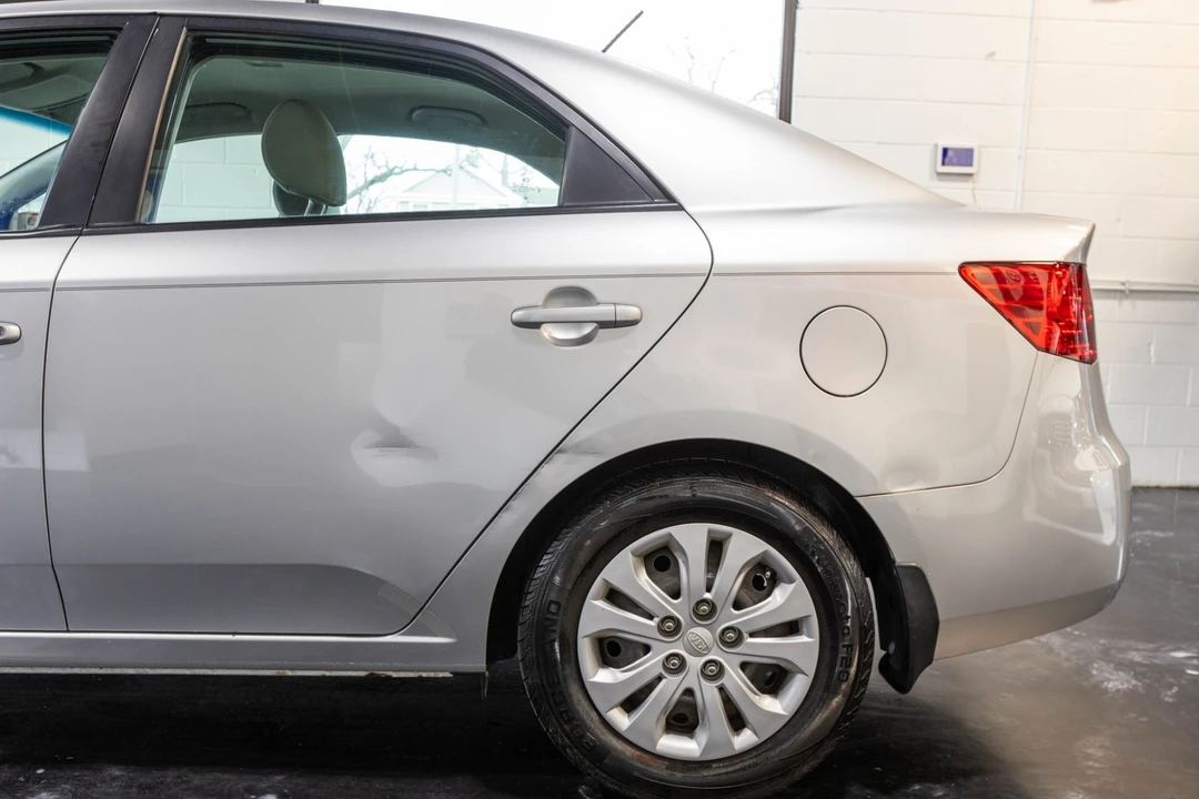 2013 Kia Forte - Image 7 of 21
