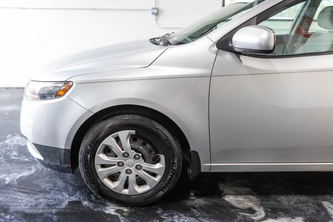 2013 Kia Forte - Image 4 of 21