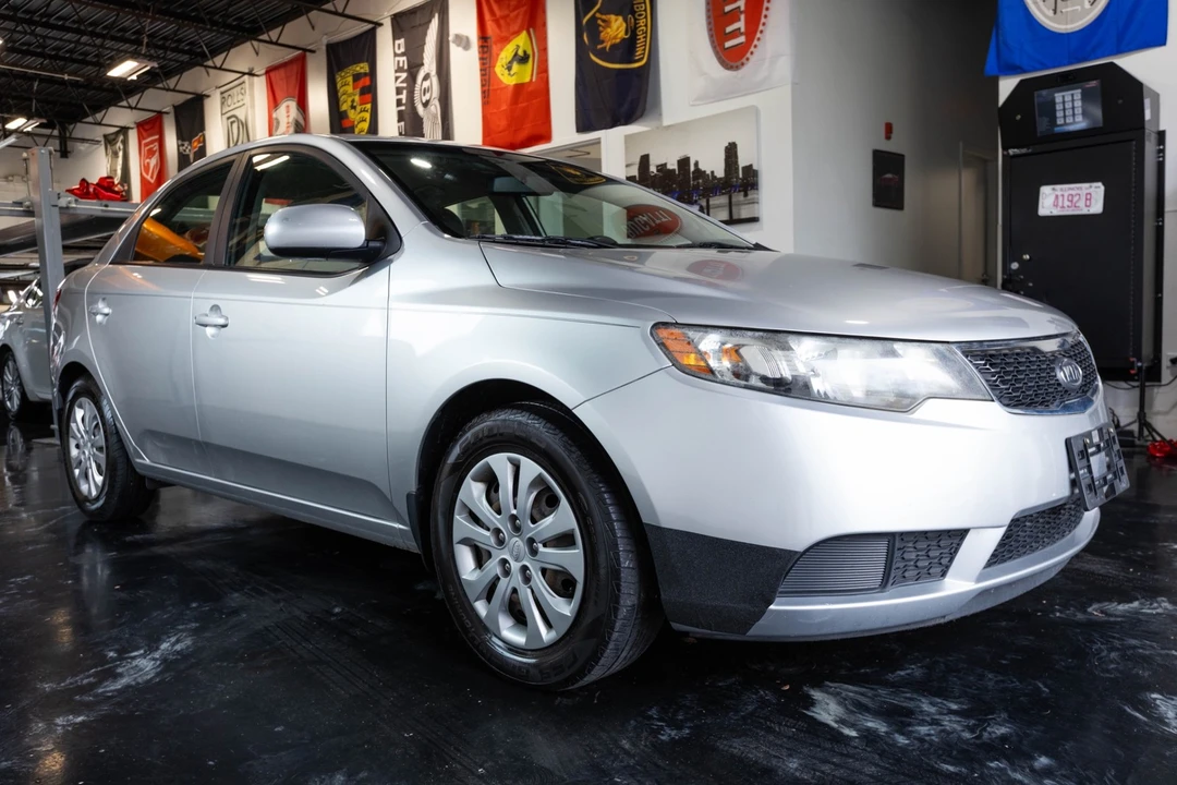 2013 Kia Forte - Image 16 of 21
