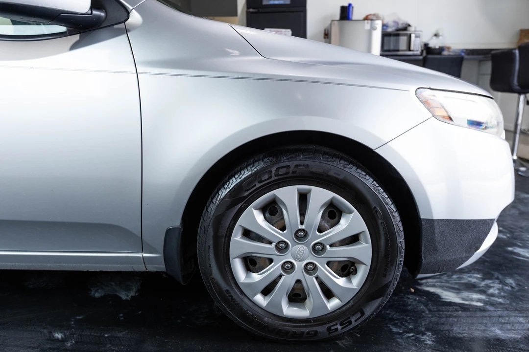 2013 Kia Forte - Image 15 of 21