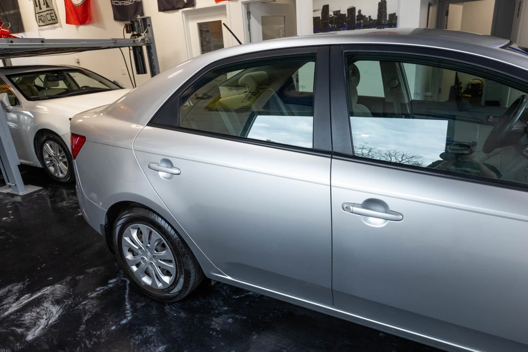 2013 Kia Forte - Image 11 of 21