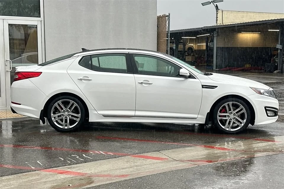 2013 Kia Optima/K5 - Image 2 of 8