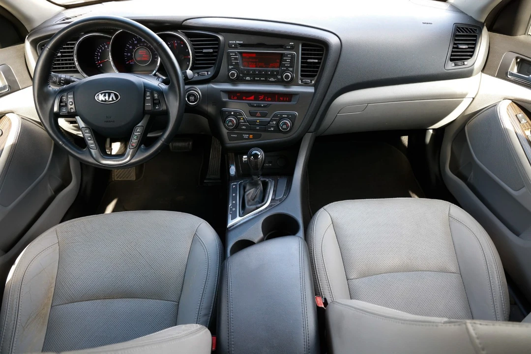 2013 Kia Optima/K5 - Image 2 of 12