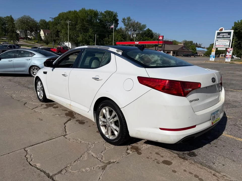 2013 Kia Optima/K5 - Image 10 of 11
