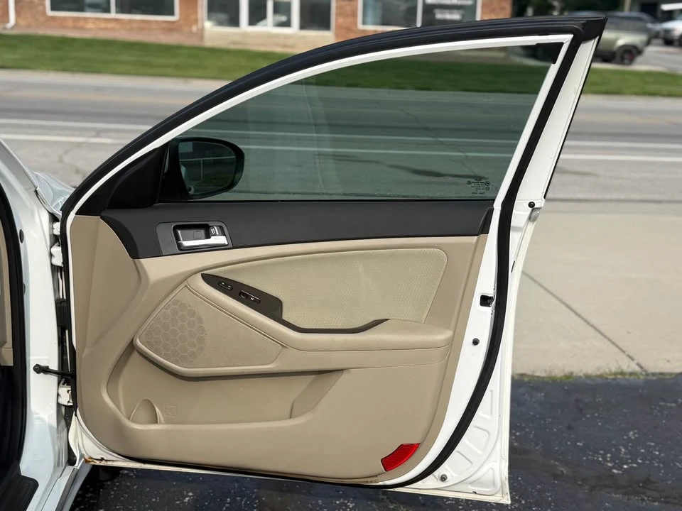 2013 Kia Optima/K5 - Image 15 of 17
