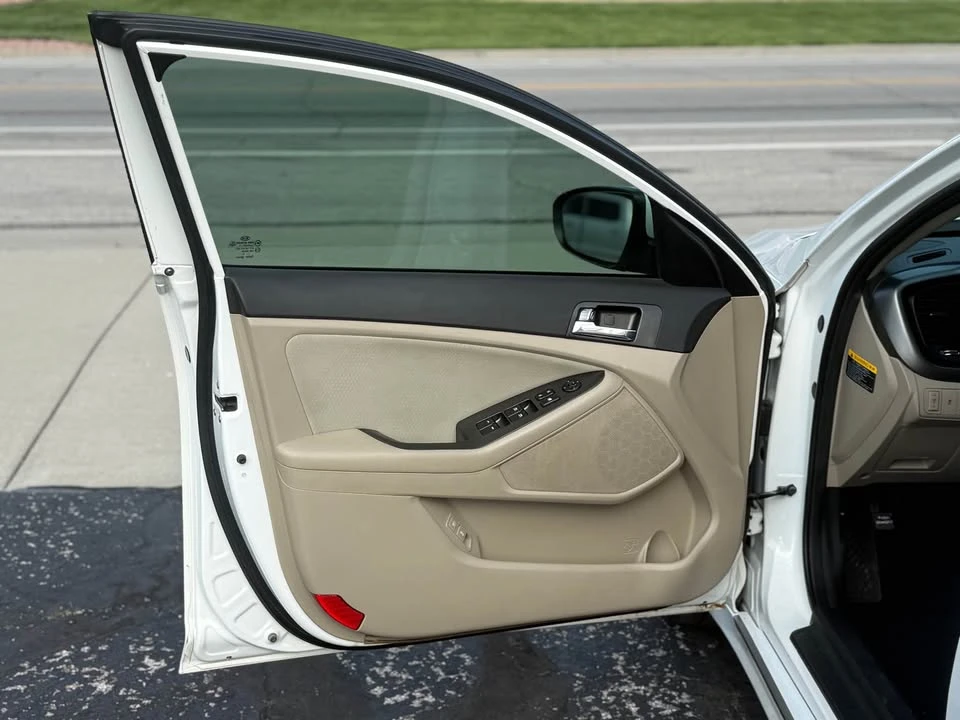 2013 Kia Optima/K5 - Image 8 of 17