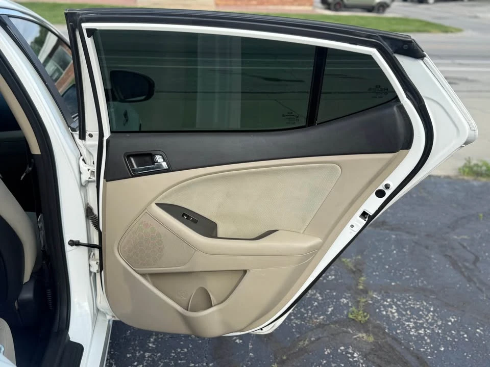 2013 Kia Optima/K5 - Image 13 of 17