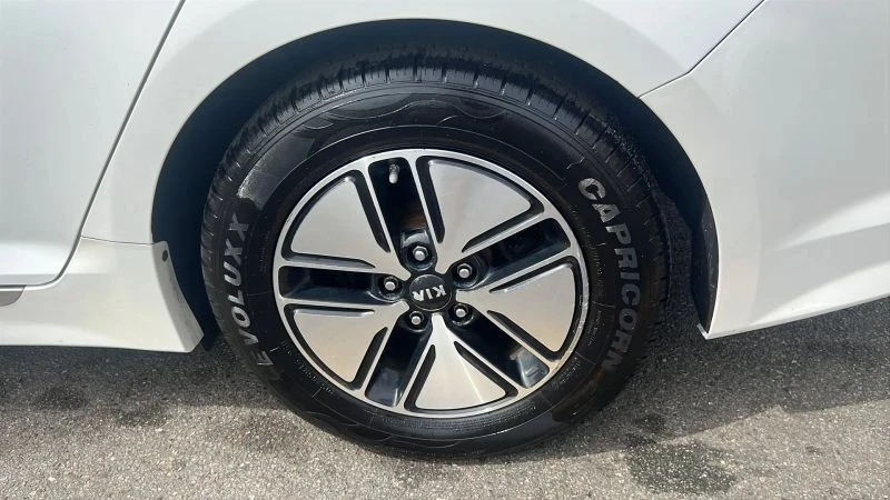 2013 Kia Optima/K5 - Image 10 of 12
