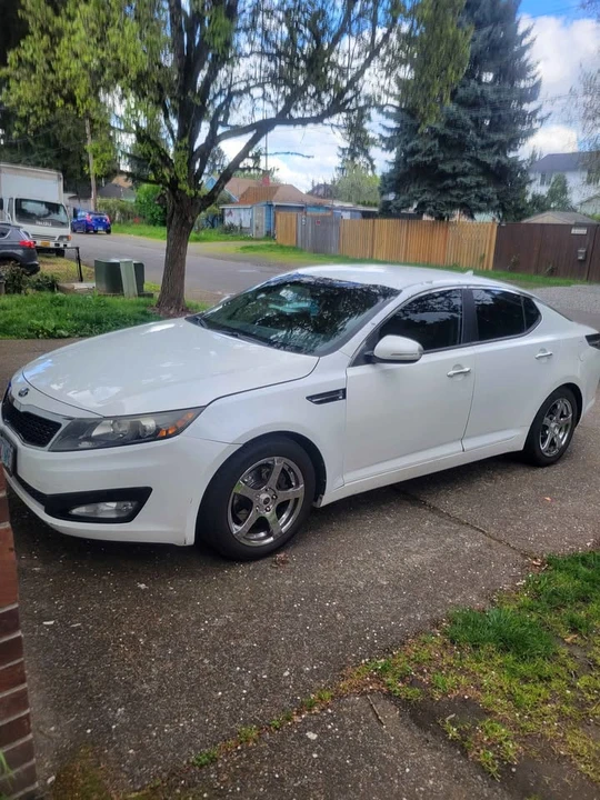 2013 Kia Optima/K5 - Image 2 of 8