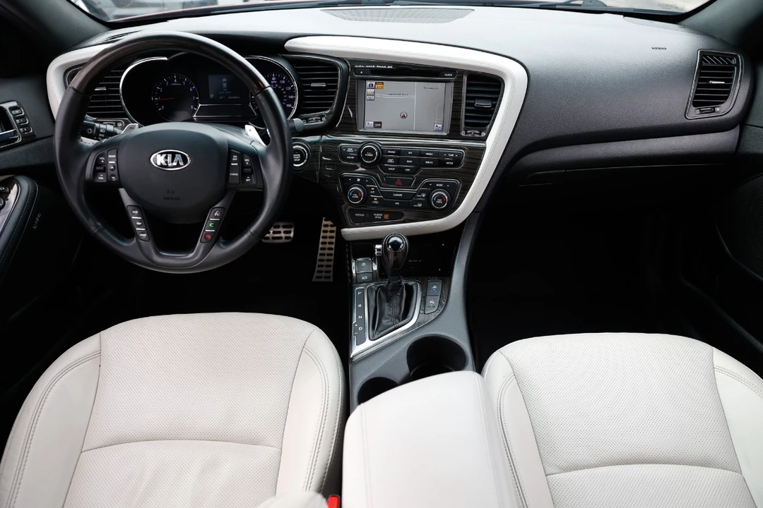 2013 Kia Optima/K5 - Image 2 of 12