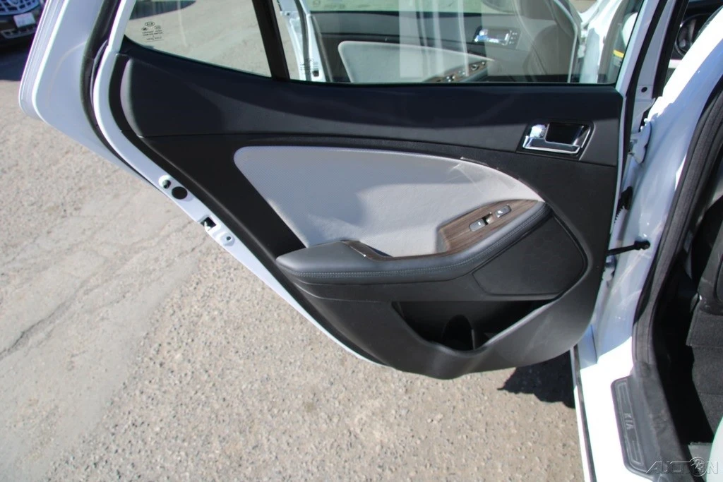 2013 Kia Optima/K5 - Image 18 of 21