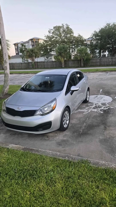 2013 Kia Rio - Image 2 of 7
