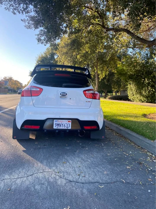 2013 Kia Rio - Image 2 of 11