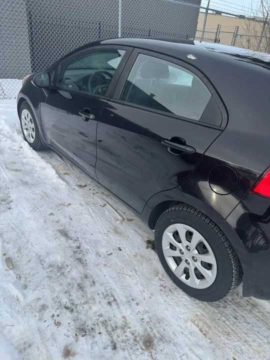 2013 Kia Rio - Image 4 of 5