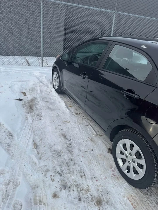 2013 Kia Rio - Image 3 of 5