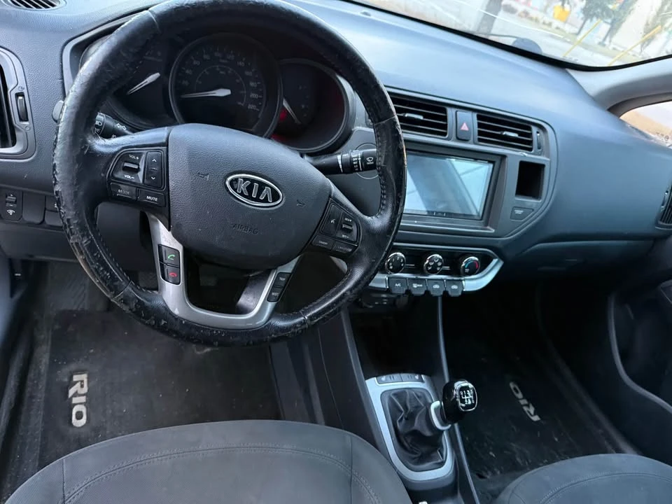 2013 Kia Rio - Image 11 of 16