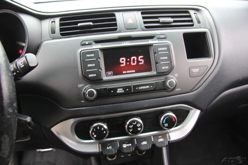 2013 Kia Rio - Image 18 of 21