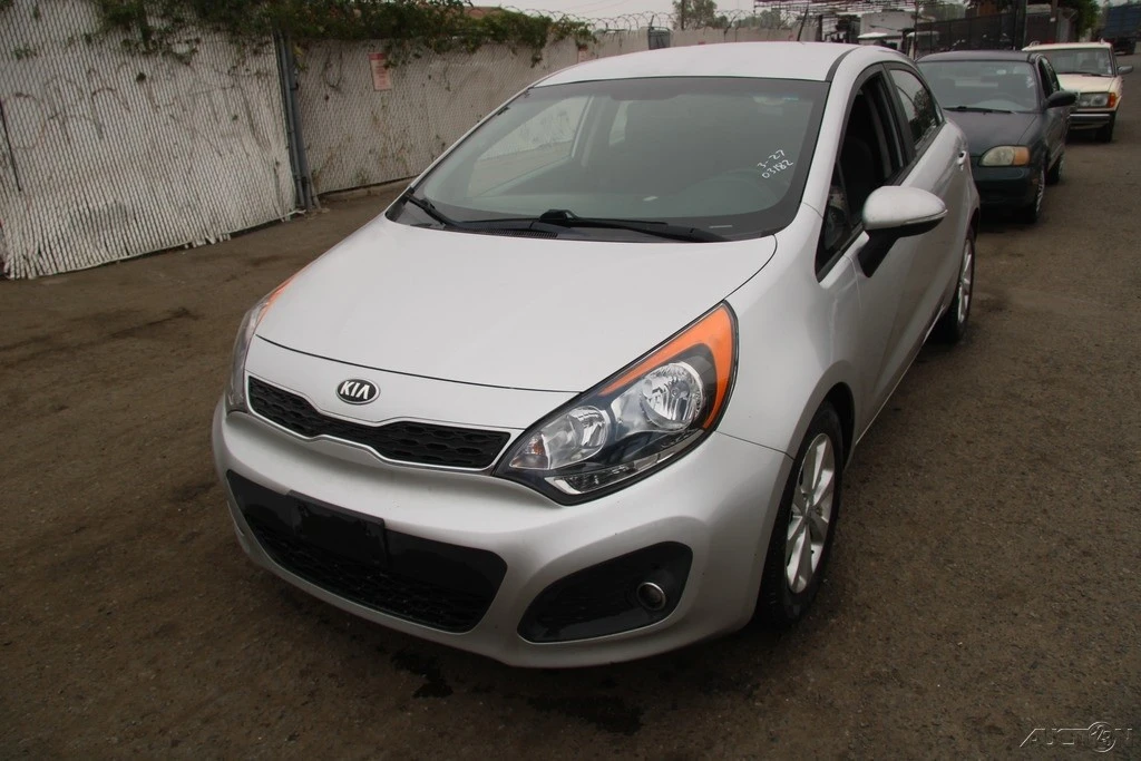 2013 Kia Rio - Image 2 of 21