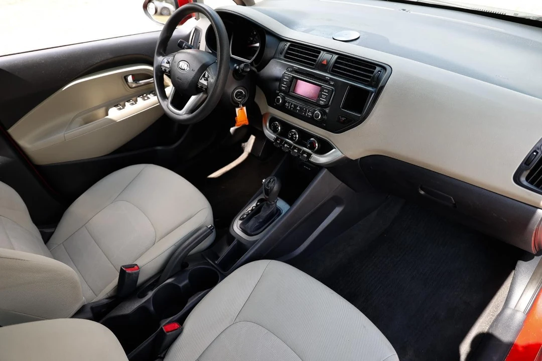 2013 Kia Rio - Image 18 of 21