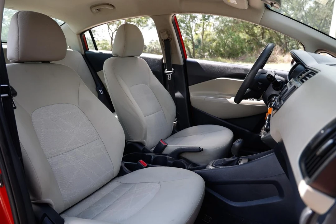 2013 Kia Rio - Image 16 of 21