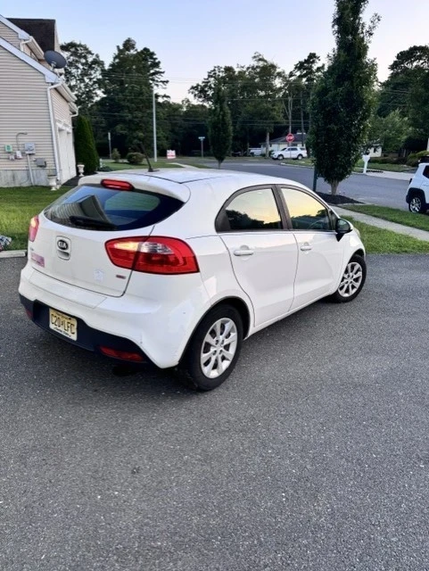 2013 Kia Rio - Image 9 of 12