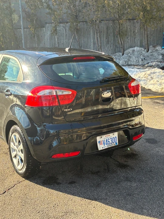 2013 Kia Rio - Image 3 of 6