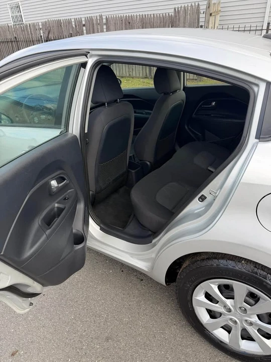 2013 Kia Rio - Image 8 of 12