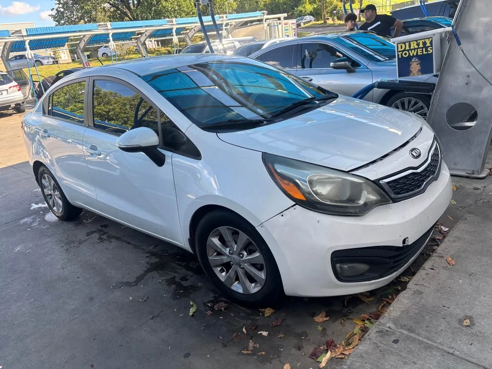 2013 Kia Rio - Image 5 of 5