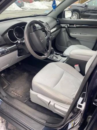 2013 Kia Sorento - Image 4 of 10
