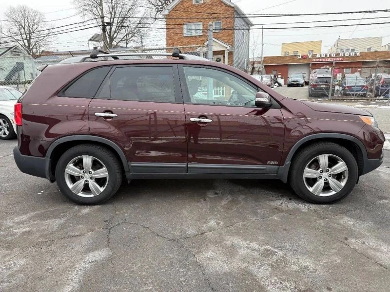 2013 Kia Sorento - Image 6 of 12
