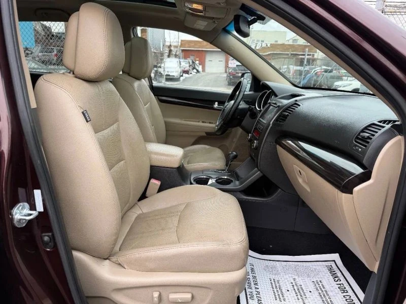 2013 Kia Sorento - Image 10 of 12