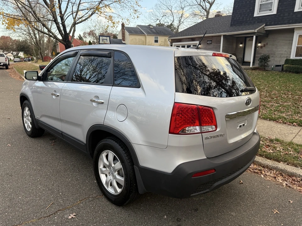 2013 Kia Sorento - Image 5 of 19