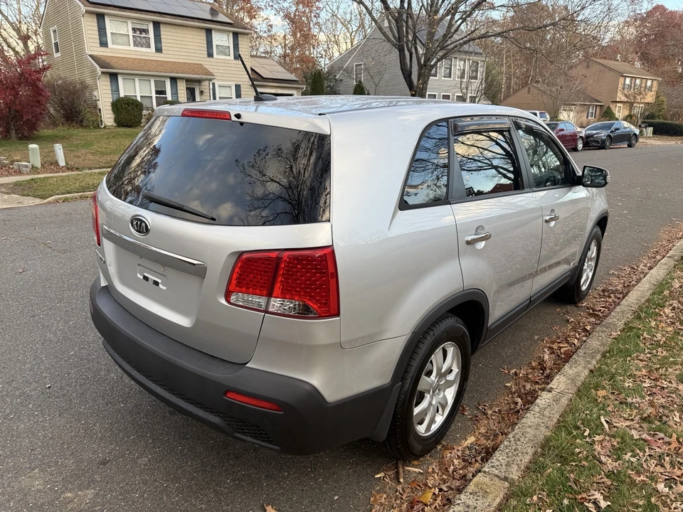 2013 Kia Sorento - Image 7 of 19