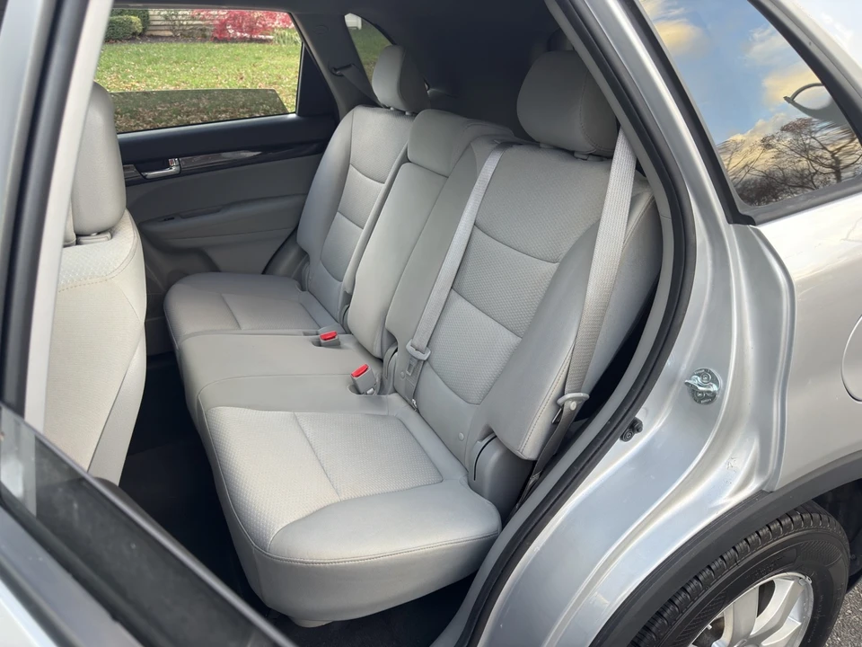 2013 Kia Sorento - Image 14 of 19