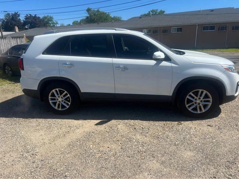 2013 Kia Sorento - Image 3 of 16