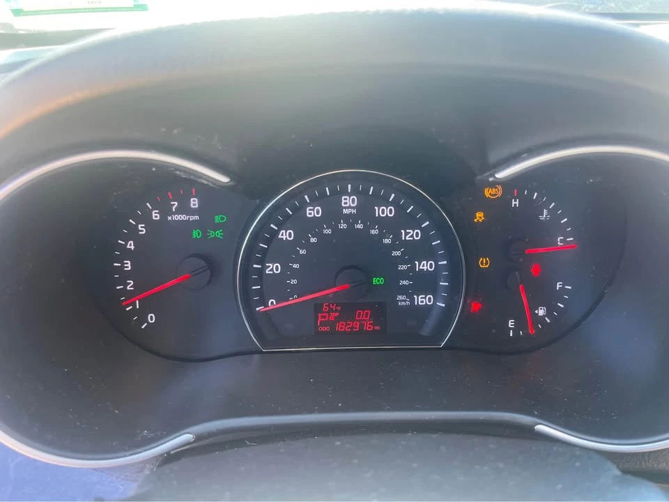 2013 Kia Sorento - Image 13 of 16