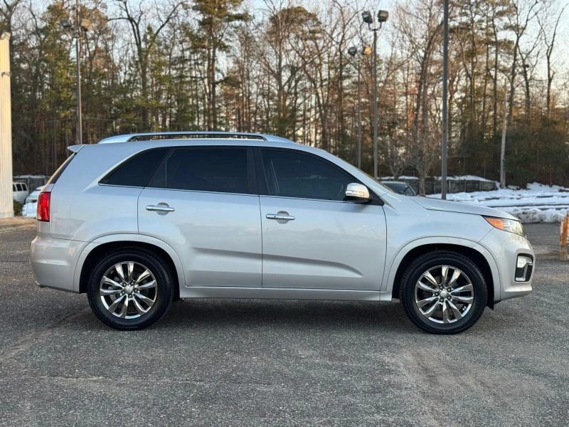 2013 Kia Sorento - Image 6 of 12