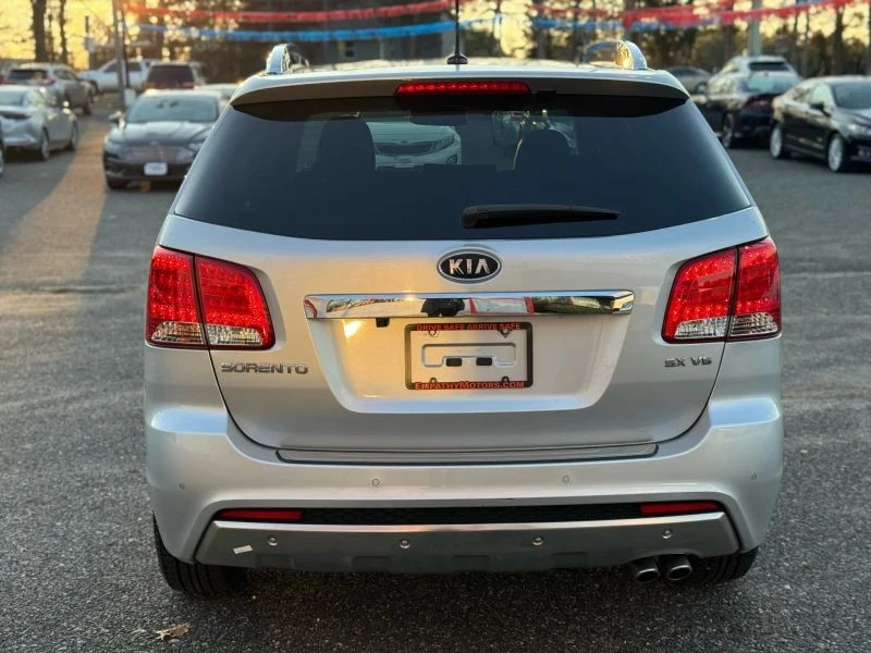 2013 Kia Sorento - Image 4 of 12