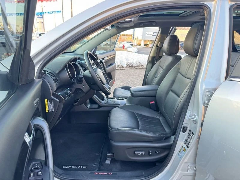 2013 Kia Sorento - Image 9 of 12