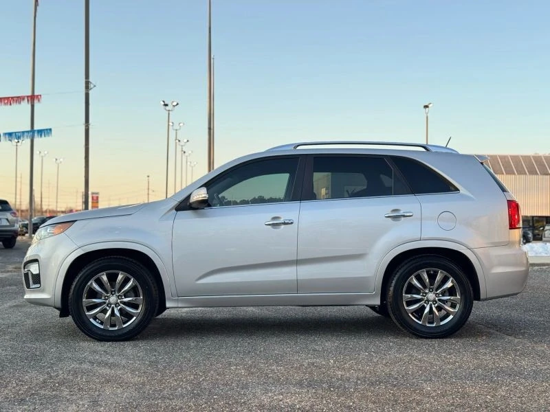 2013 Kia Sorento - Image 2 of 12