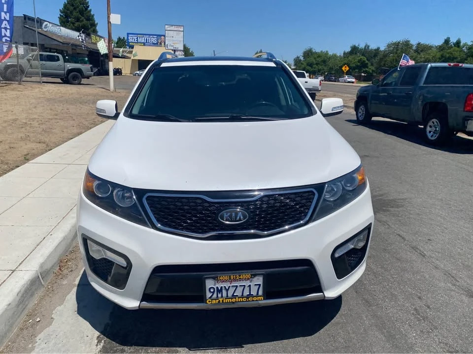 2013 Kia Sorento - Image 4 of 17