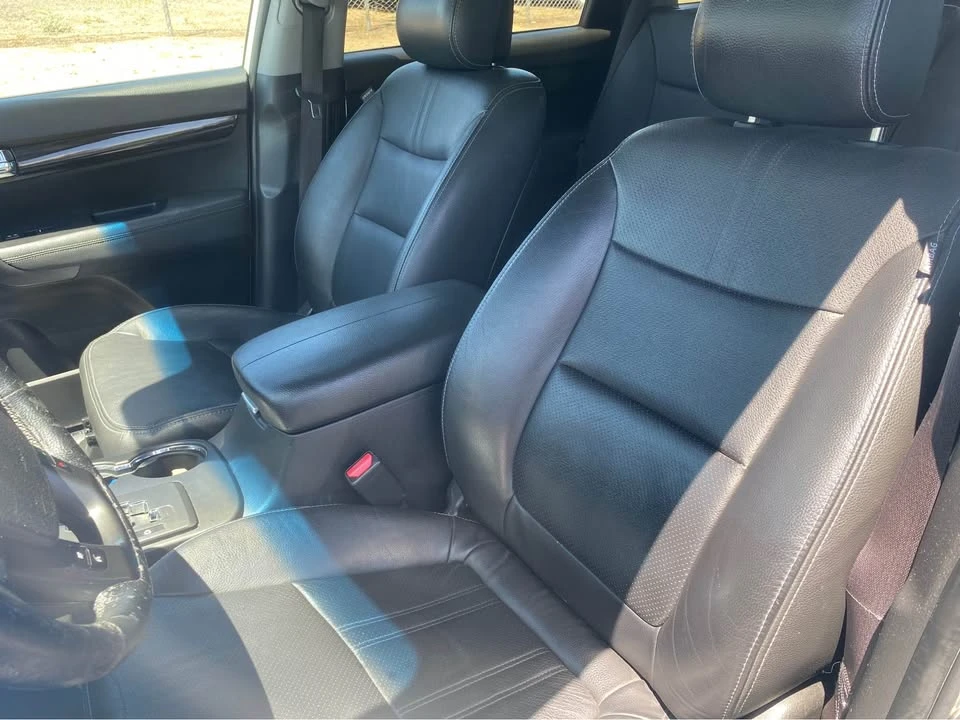 2013 Kia Sorento - Image 11 of 17